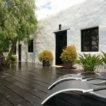 Villa Guatiza Villa *